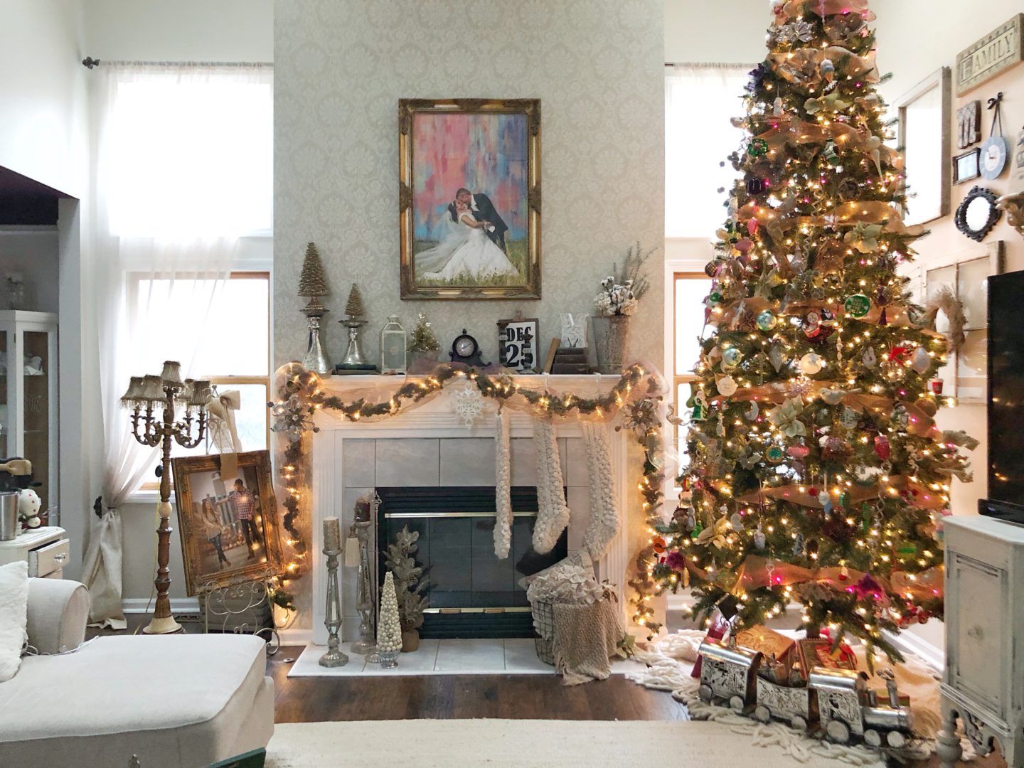 Holiday Home Tour – The Wondrous Years